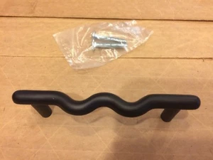 3" Center to Center Flat Black Wiggle Handle Matt Black Pull - Picture 1 of 3