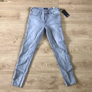True Religion Jennie kurvig dünn graue Damenjeans Größe 28 Taille brandneu mit Etikett NEU - Bild 1 von 8