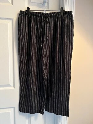 PANTALONES CAPRI / CROP - TanJay - Rayas Negras / Plateadas / Grises - Informales - Grandes Foto 1 de 4