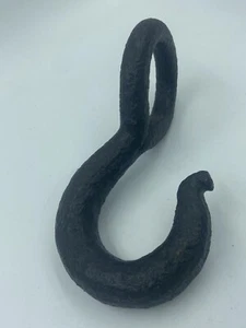 Antiguo gancho grande de hierro forjado - Imagen 1 de 9