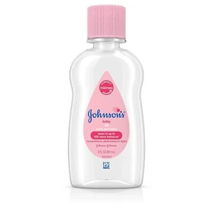 Johnson's Baby Oil, aceite mineral puro para prevenir la humedad 3 fl oz (paquete de 1) - Imagen 1 de 12