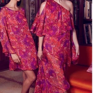 *NWOT MISA One-Shoulder Single Flutter Sleeve Dress – Sz M - Bild 1 von 11