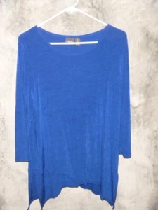 TRAVELERS BY CHICO'S SHARKBITE HEM 3/4 SLEEVE TOP SIZE LARGE/ 12 (CHICO'S 2) - Picture 1 of 4