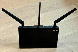 ASUS RT-AC68P AC1900 Gigabit Wireless-AC Router, flashed with latest DD-WRT - Picture 1 of 4