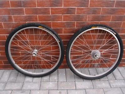 ruedas 26 en Weinmann de Alesa BCX 3 EE. UU. Shimano Alivio HB-MC12 FH-MC12 7 velocidades Foto 1 de 4