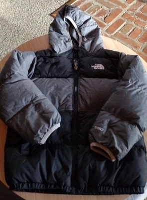 CHAQUETA CON CAPUCHA North Face MONTAJE REVERSIBLE CHIMBO CREMALLERA COMPLETA NEGRA Foto 1 de 4