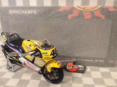 1/12 MINICHAMPS ROSSI HONDA NSR 500 TEAM NASTRO AZZURRO GP 2001 122 016146 - Image 1 of 4