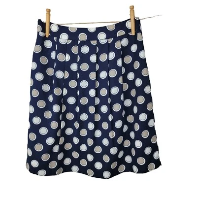 Falda Banana Republic talla 4 Polkadot azul marino plisada por encima de la rodilla en capas Foto 1 de 4