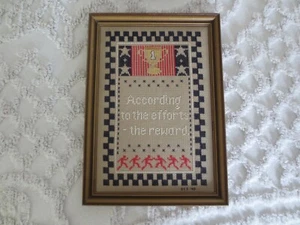 Holz gerahmt & gepolstert #1 TROPHY AWARD Kreuzstich SAMPLER - 8-1/2" x 11-3/4" - Bild 1 von 4