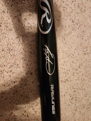 Ryan Howard Autographed Black Rawlings Pro Baseball Bat- JSA W *Silver - Image 1 of 4
