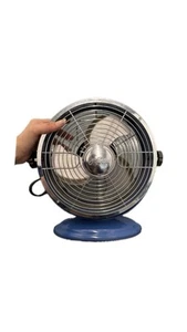 Hunter Table Fan Model 90411 Lime Green 9 Inch 2 Speed Oscillating Portable EUC - Picture 1 of 3