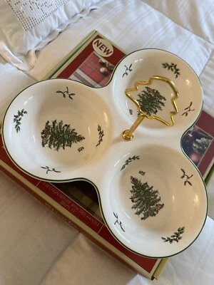 Spode Christmas Tree 3 Section Server with Tree Handle 11 Inch - Image 1 of 4