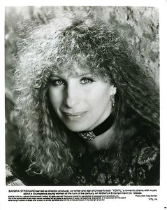 BARBRA STREISAND Vintage Original 1983 Photo Close-Up Sexy Portrait in YENTL - Picture 1 of 1