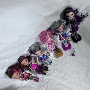 Lotto 6 Monster High Scarily Ever After serie Raven Queen C.A. Cappellaio Cupido 1° - Foto 1 di 18