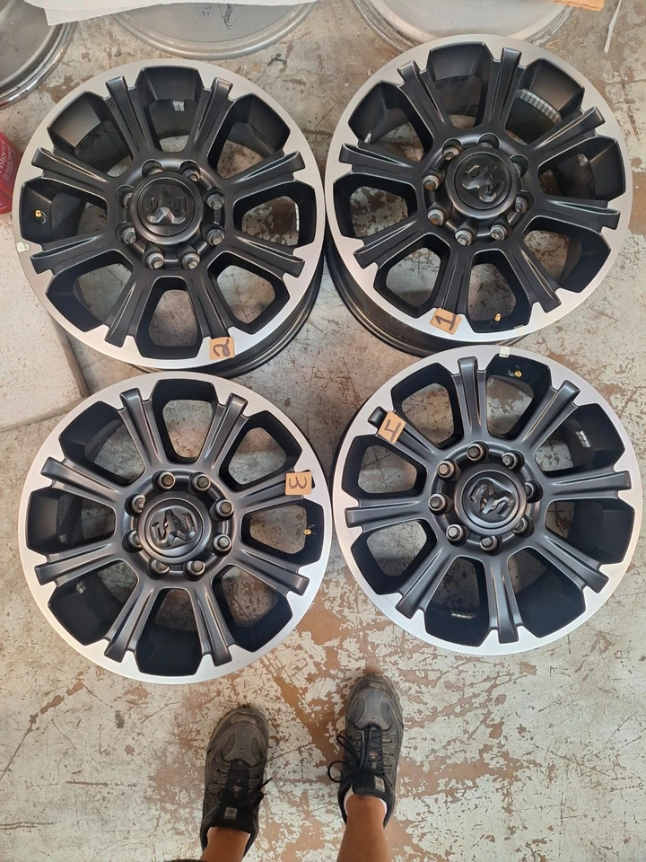 Juego de llantas de 20" Dodge Ram 2500 3500 2023-2025 OEM de fábrica envío gratuito Foto 1 de 4