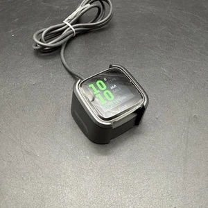 Fitbit Versa Smartwatch Fb504 schwarzes Gehäuse/SM ohne Band - mit Ladegerät - Bild 1 von 5
