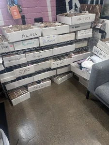 Lote de 3000 tarjetas deportivas a granel solo stock premium, tarjetas de plástico fútbol baloncesto - Imagen 1 de 2