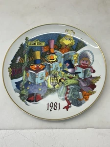 Vintage 1981 Gorham Limited Sesame Street Muppet Characters RARE Christmas Plate - Picture 1 of 5