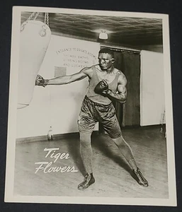 1950's - BOXER - TIGER FLOWERS - BOXING PHOTO - ORIGINAL - Picture 1 of 2