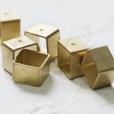 4 Pieces Raw Brass Bead Frame - Square 14.1x9.9mm (CW-4158C) - Image 1 of 3