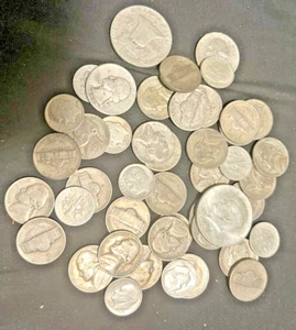 1/2 Pound Deal of the Year!! 8 Ounces U.S. Junk Silver Coin  Silver Pre 65 ONE ! - Picture 1 of 3