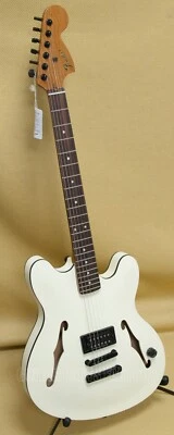 026-2370-505 Fender Tom DeLonge Starcaster Guitarra Semi-Hueca Satinada Olímpica Foto 1 de 4