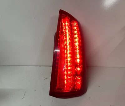 Conjunto de luces traseras Cadillac STS 2005-2011 lado derecho del pasajero genuino OEM Foto 1 de 4