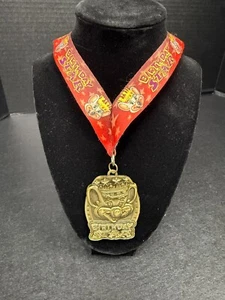 Chuck E Cheese Birthday Star Medal With Red Lanyard By Crown Awards - Picture 1 of 4