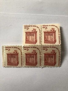 Estampilla vintage de 2 centavos bloque de 5 libertad para hablar raíz de democracia USPS - Imagen 1 de 4