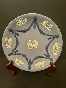 Raro Plato de Coleccionistas de Wedgwood Querubines de Jaspe Firmado por el Maestro Potter - Imagen 1 de 5