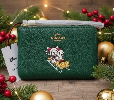 Muñequera Disney X Coach Corner Cremallera CN025 Cuero Verde Minnie Mickey Holiday Sle Foto 1 de 4