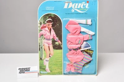 De colección 1979 Kenner Darci Cubierta Niña Estilo de Vida Moda Correr Conjunto Gratis Foto 1 de 4