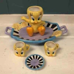 Vtg Warner Brothers Mini Tweety Bird small miniature tea set collectible RARE - Picture 1 of 6