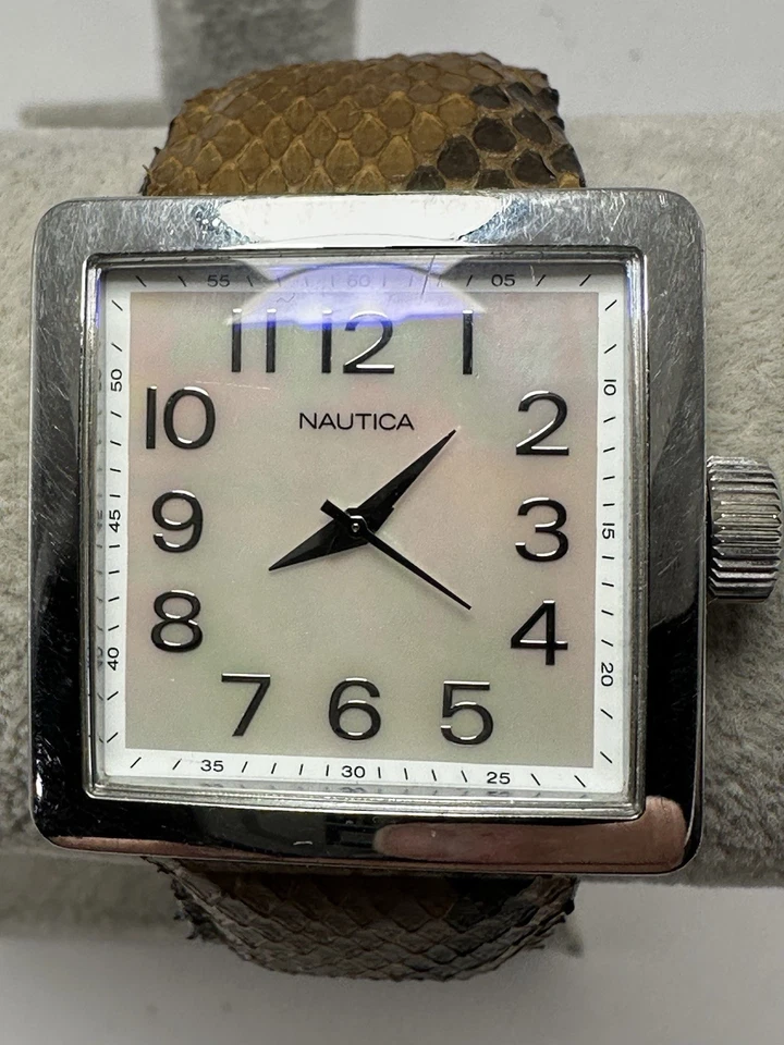 Reloj Nautica N17502L Damas MOP Batería Nueva 34MM 7.25" Correa Cuero Raro K79 Foto 1 de 4