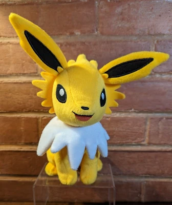 Pokemon 8" Plush Jolteon ( Toys R Us Exclusive) **ULTRA RARE** - Image 1 of 4