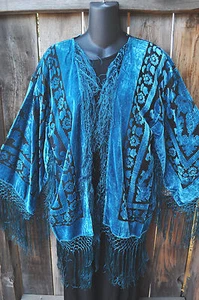 GIACCA KIMONO CORTA CON FRANGE BURNOUT IN VELLUTO DI SETA NERO E VERDE ACQUA ART TO WEAR, OS! - Foto 1 di 4