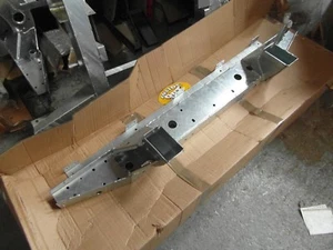 TD5 DEFENDER 90 OR 110 REAR CROSS MEMBER HEAVY DUTY GALVANISED EXT MADE IN UK - Picture 1 of 2