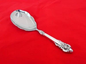 Wallace Sterling Silver Grande Baroque Large Berry / Casserole Server DF-9 - Picture 1 of 4