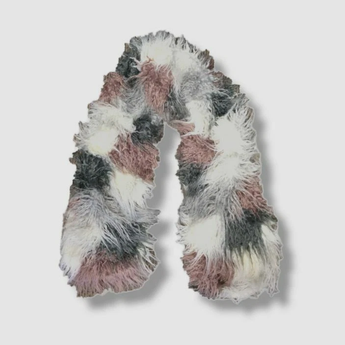 Bufanda de estola de gran tamaño de piel sintética multicolor blanca para mujer $78 Leith Foto 1 de 1