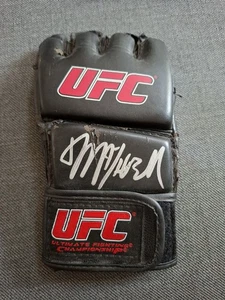 JASON MAYHEM MILLER ORIGINAL AUTOGRAMM HANDSCHUH MMA STRIKEFORCE UFC AUTOGRAPH - Bild 1 von 4