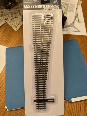 Walthers HO scale Code 83 #6 Turnout, DCC friendly left, Nickel silver Rail - Image 1 of 3