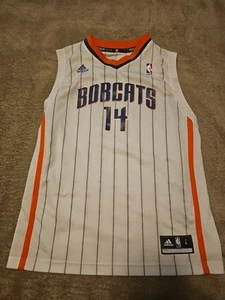 Camiseta Adidas Augustin #14 Juvenil Grande NBA Charlotte Bobcats Blanca - Imagen 1 de 4