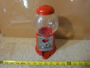 Miniature coin operated gumball machine coin bank. Unknown mfg. cast aluminum - Picture 1 of 5
