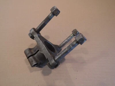 ACOPLADOR de hierro fundido original usado Alfa Romeo GTV6 / MILANO al volante Foto 1 de 4