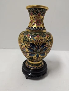 Vaso vintage cinese 6" Cloisonne smaltato oro con fiori di loto e supporto - Foto 1 di 10