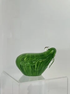 Frog Art Glass Figurine Paperweight Green Swirls Red Eyes 4 Inch - Imagen 1 de 9