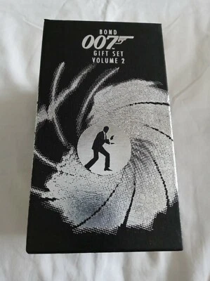 Boxed set of VHS tapes of Bond 007 movies. Volume 2. - Image 1 of 2