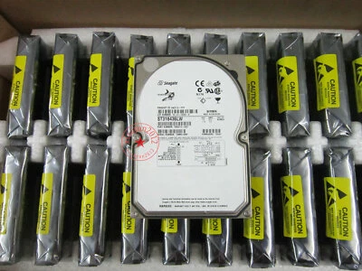 Seagate ST318436LW 18GB SCSI 68-pin 10K hard drive - Image 1 of 2