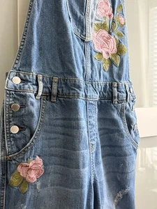 American Rag Overalls Bib Denim Distressed Embroidered Flower Women size 7 - Picture 1 of 9
