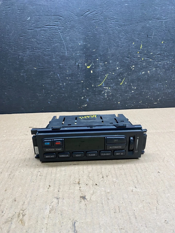 2003 to 2011 Ford Crown Victoria Marquis A/C Heater Climate Control t4739 DG - Image 1 of 4